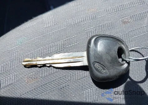 2005 Hyundai Accent Gls из США, поврежденный, VIN KMHCG45C55U614718